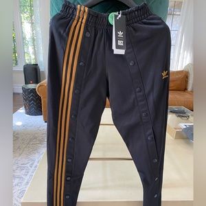 **SOLD**Adidas limited edition Ivy Park Tearaways
